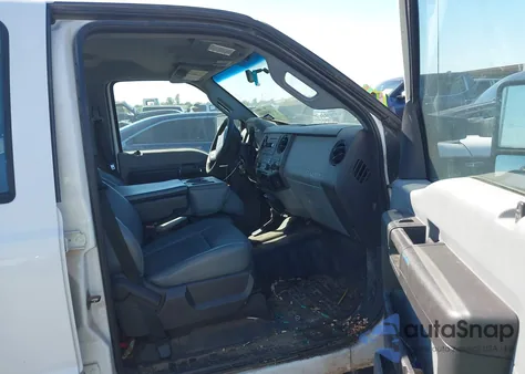 2015 Ford F-250 Xl z USA, uszkodzony, nr VIN 1FT7W2BT7FED53542